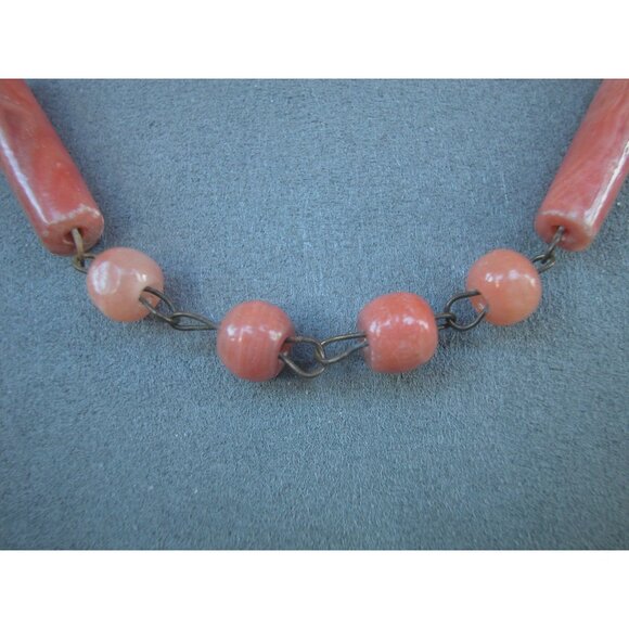 Vintage Coral Beaded Necklace With Cylindrical & Round Beads - Picture 2 of 3